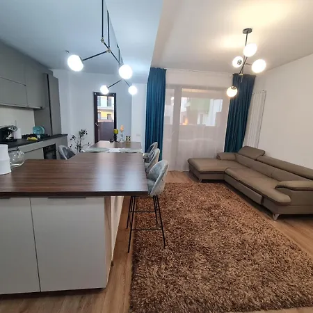 Luxury Bujorului